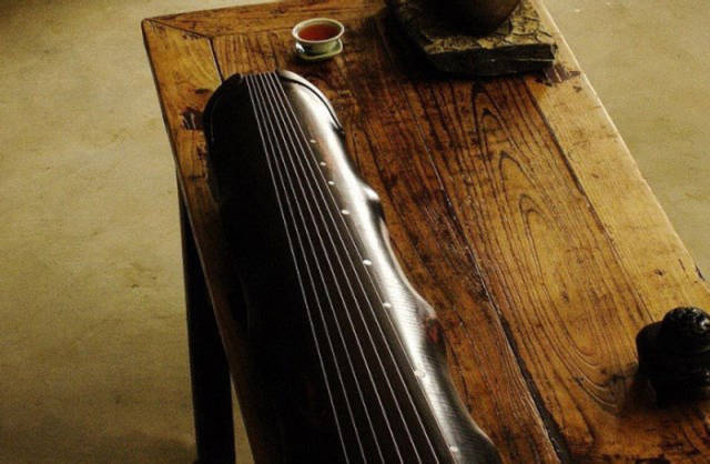 信阳市古琴蕴含的传统文化，一把古琴制备出来要两年的时间